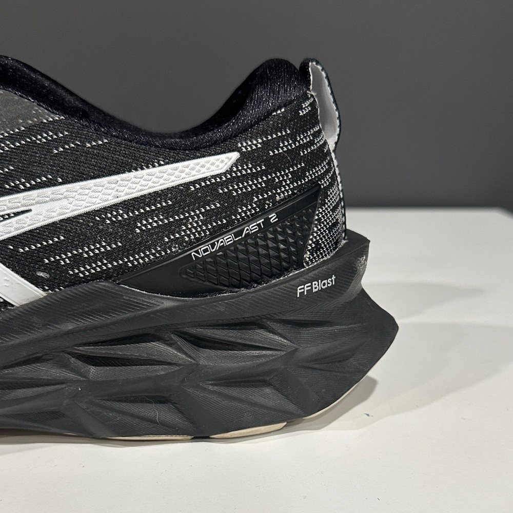 ASICS Men's Black and White Athletic Shoes - Picture 7 of 8